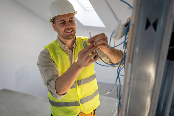 Best Local Electrician Companies  in Endicott, NY